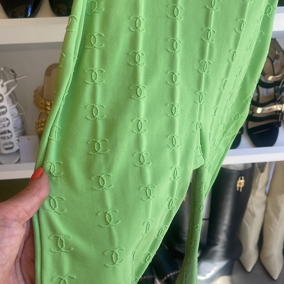 CHANEL RARE COLLECTORS ARCHIVAL
LIME GREEN ONE PIECE JUMPER / 36 - Picture 6 of 6